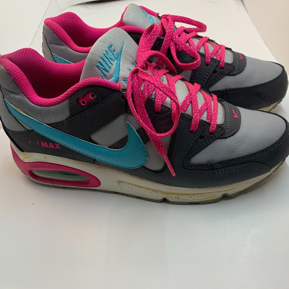 NIKE AIRMAX
